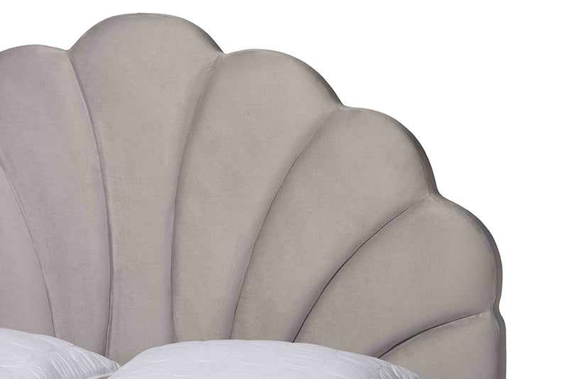 Airell Glam and Luxe Light Gray Velvet Seashell-Headboard Queen Size Platform Bed