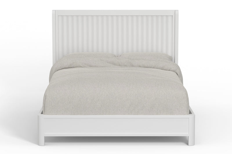 Daylan California King Scalloped Panel Bed, White