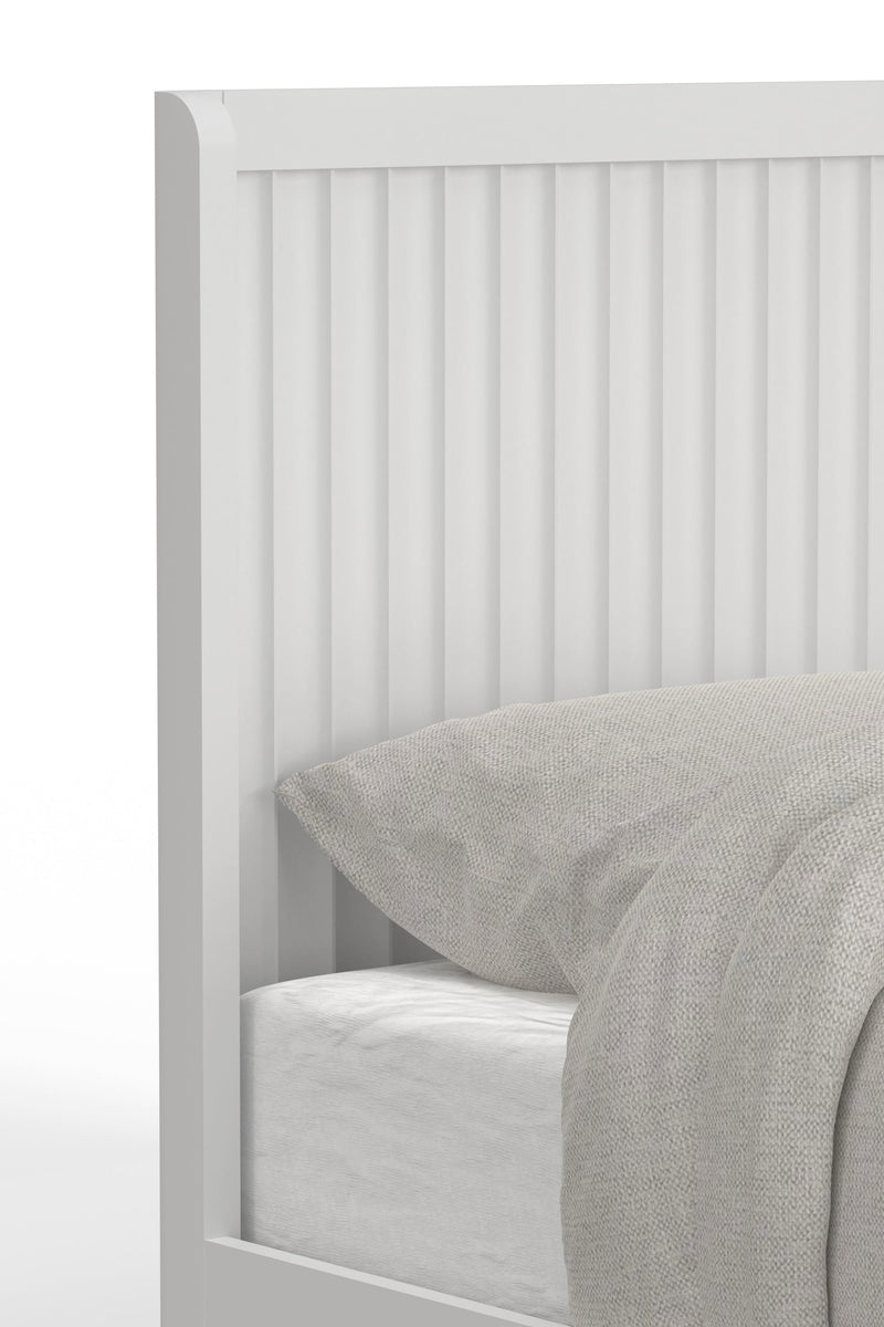 Daylan Queen Scalloped Panel Bed, White Alpine