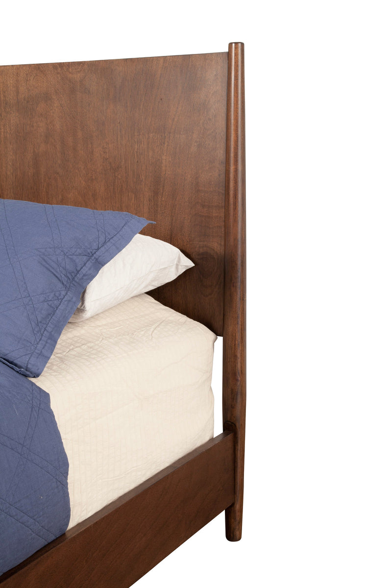 Melbourne Queen Panel Bed, Walnut Alpine