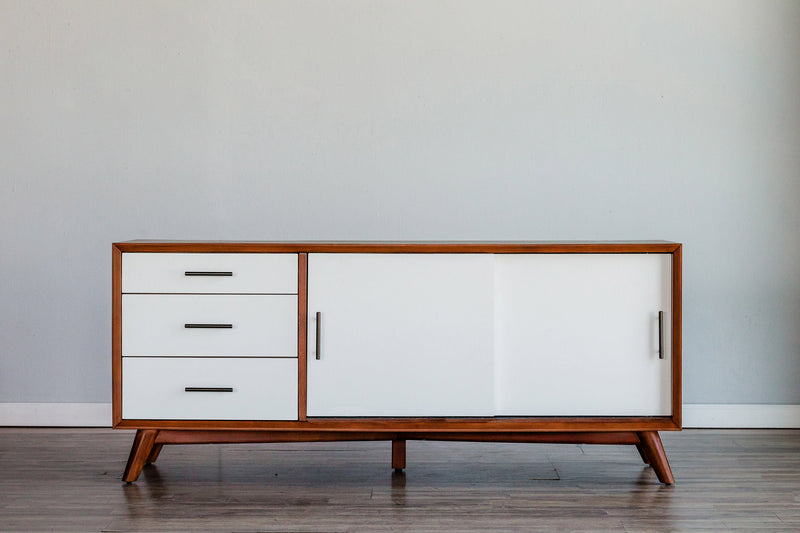 Melbourne 3 Drawers & 2 Sliding Doors Large TV Stand, Acorn/White Alpine