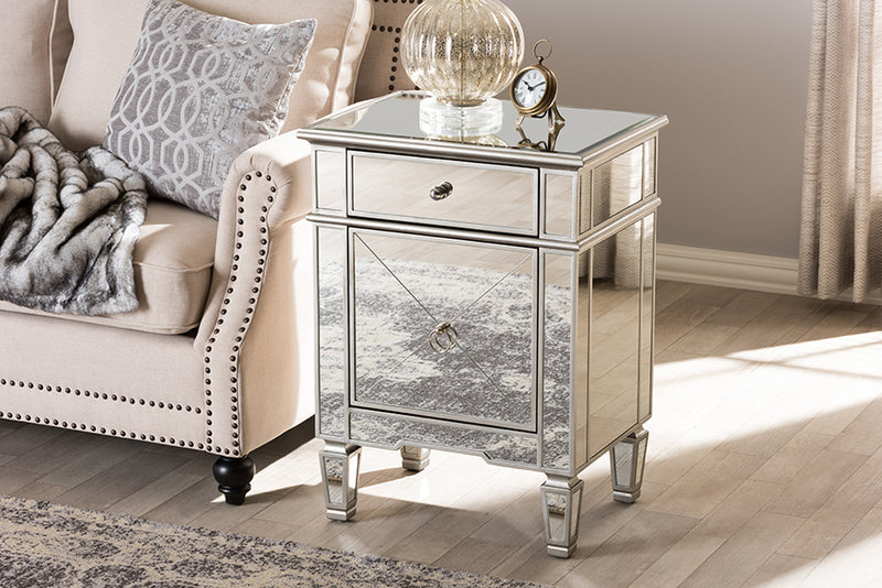 Tarun Hollywood Regency Glamour Style Mirrored End Table