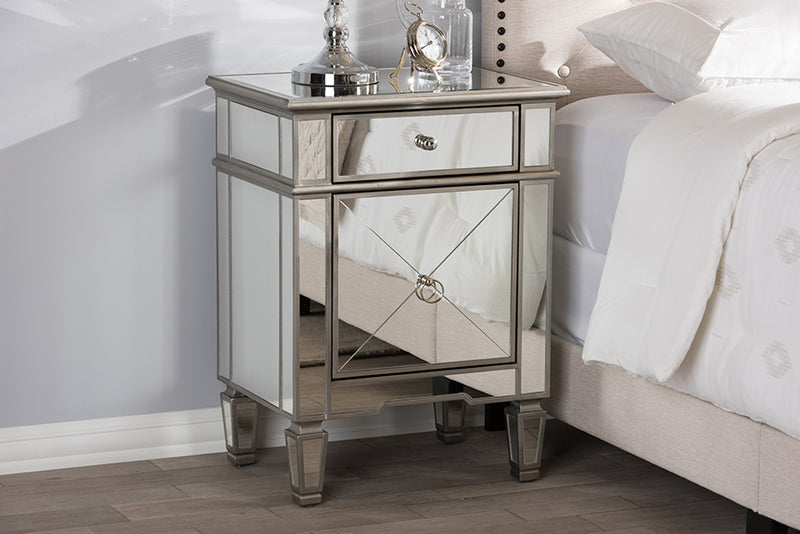 Tarun Hollywood Regency Glamour Style Mirrored End Table