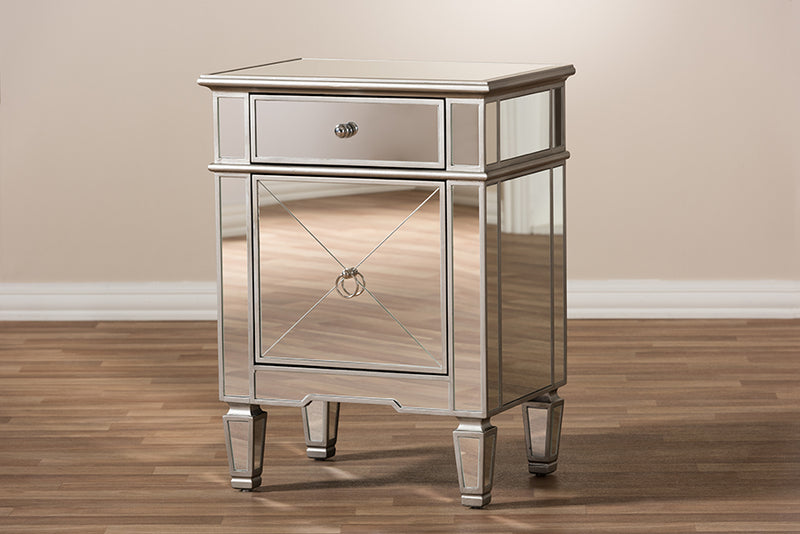 Tarun Hollywood Regency Glamour Style Mirrored End Table