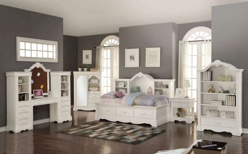 Finley Twin Daybed, White iHome Studio
