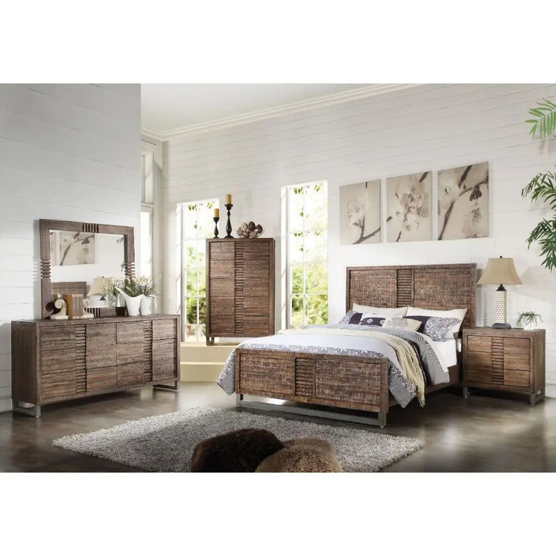 Lydia Queen Bed, Oak iHome Studio