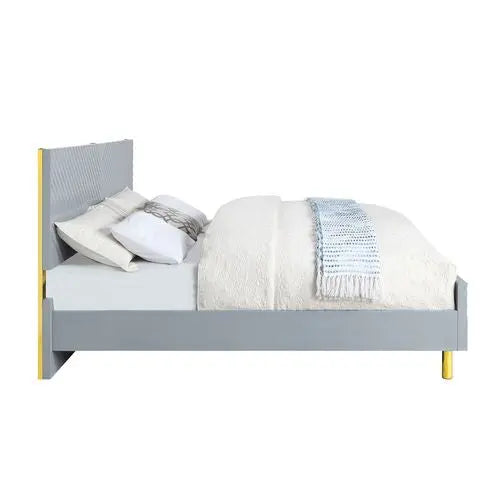 Myra King Bed, Gray High Gloss Finish iHome Studio