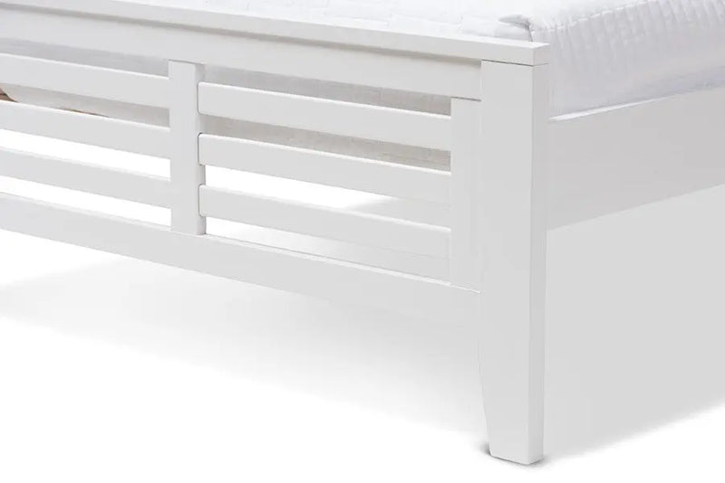 Sedona White Finished Wood Platform Bed w/Horizontal Slat Headboard (Twin) iHome Studio